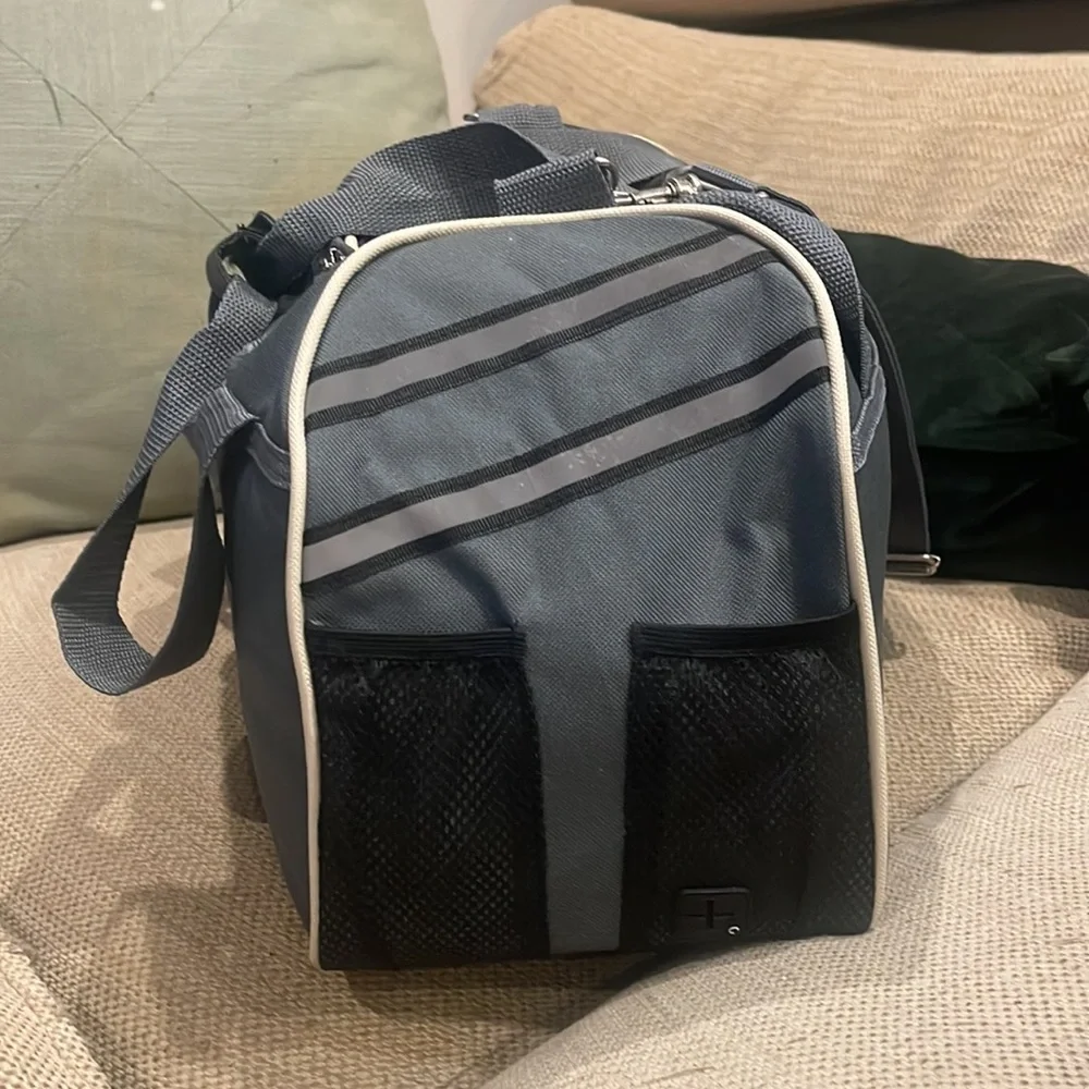 Small pet carrier